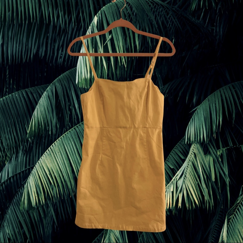 Forever 21 light yellow body on dress